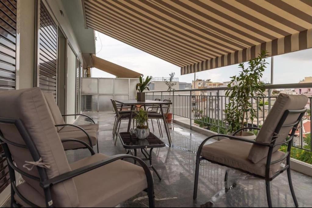 Artistic Apt In Vibrant Gazi With Large Terrace By Ghh Atenas Exterior foto