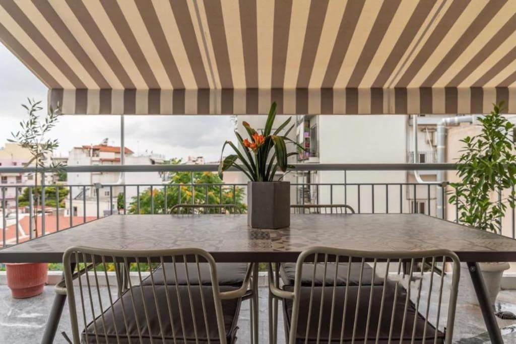 Artistic Apt In Vibrant Gazi With Large Terrace By Ghh Atenas Exterior foto